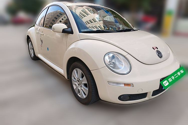 Used Volkswagen Beetle 2008 2.0 AT Standard Edition Front Right 45 Deg