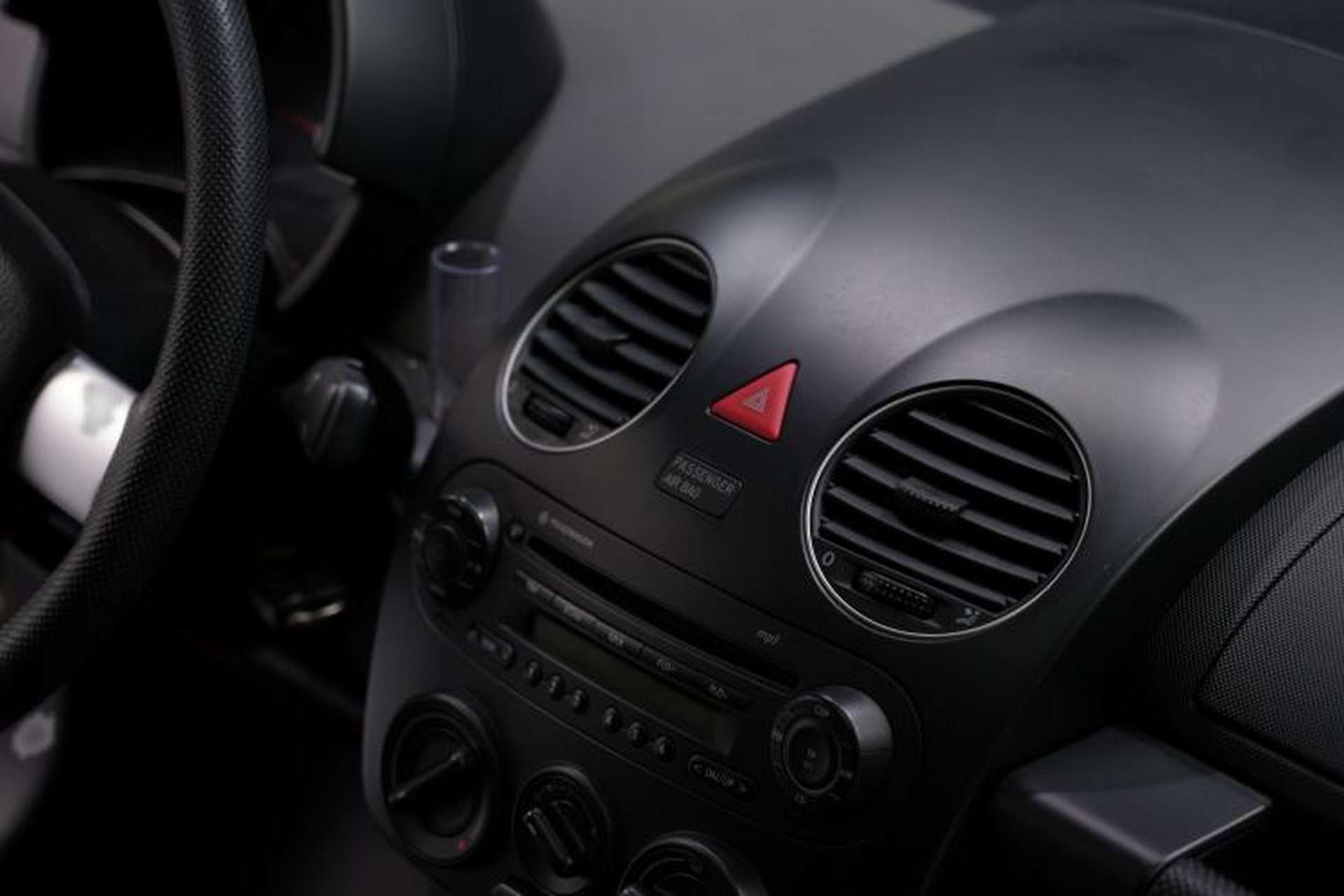 Used Volkswagen Beetle 2008 2.0 AT Standard Edition Interior 1