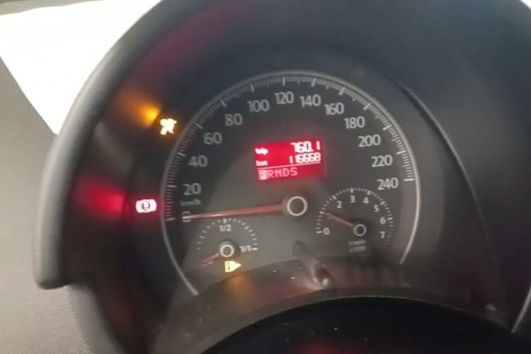 Used Volkswagen Beetle 2008 2.0 AT Standard Edition Odometer Close Up