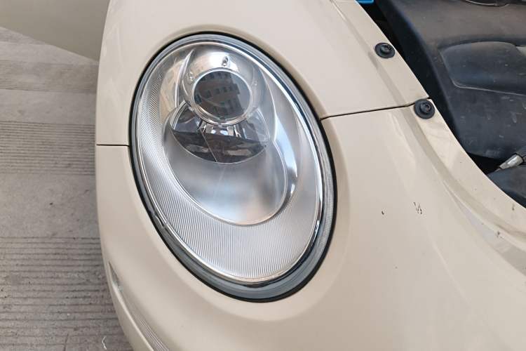 Used Volkswagen Beetle 2008 2.0 AT Standard Edition Right Front Headlight