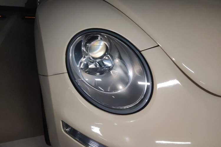 Used Volkswagen Beetle 2008 1.8T AT Luxury Model Right Front Headlight