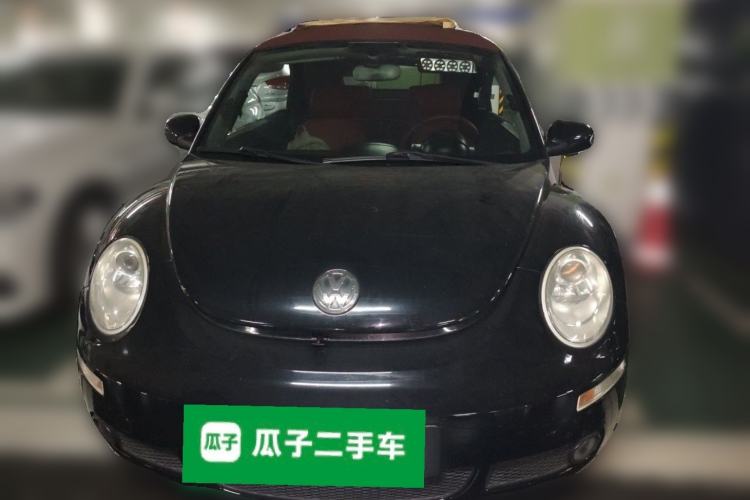 Used Volkswagen Beetle 2009 2.0 AT Top-Trim Convertible Front