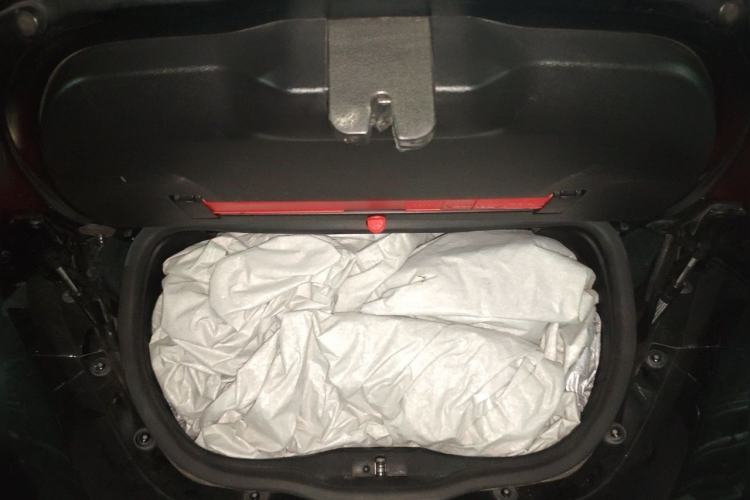 Used Volkswagen Beetle 2009 2.0 AT Top-Trim Convertible Trunk