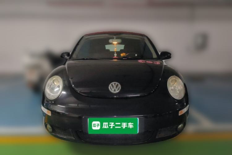 Used Volkswagen Beetle 2009 2.0 AT Top-Trim Convertible Front