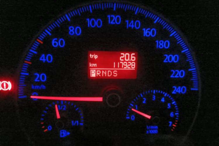 Used Volkswagen Beetle 2009 2.0 AT Top-Trim Convertible Odometer Close Up