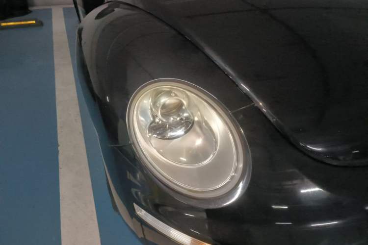 Used Volkswagen Beetle 2009 2.0 AT Top-Trim Convertible Right Front Headlight