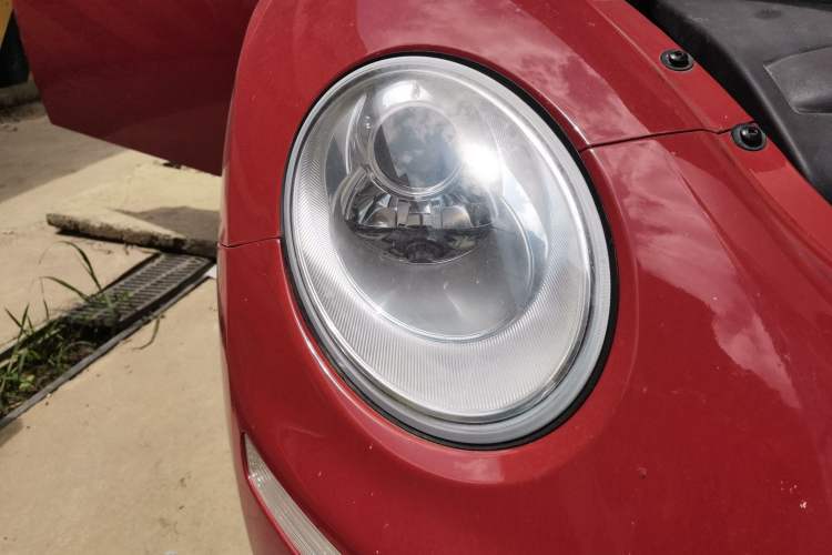 Used Volkswagen Beetle 2009 2.0 AT Top-Trim Convertible Right Front Headlight