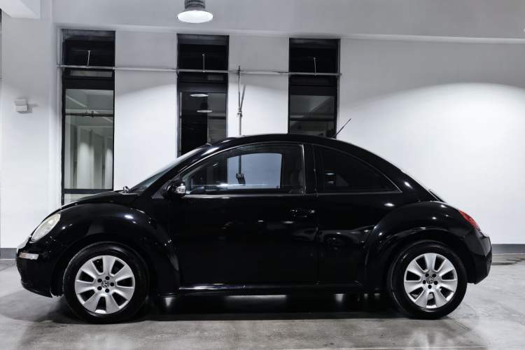 Used Volkswagen Beetle 2010 1.6 AT Exterior 2