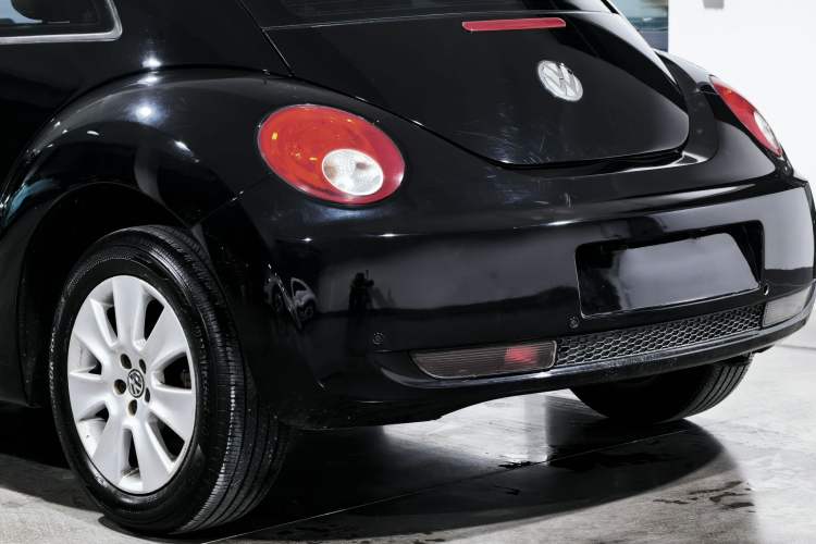 Used Volkswagen Beetle 2010 1.6 AT Exterior 8