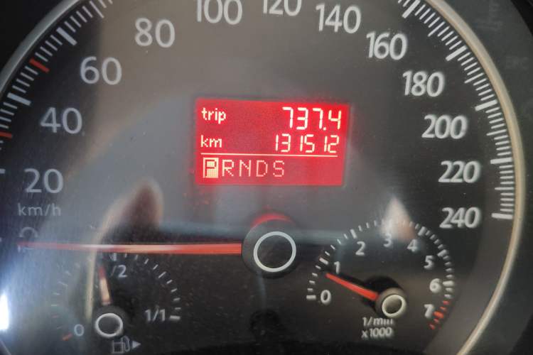 Used Volkswagen Beetle 2010 1.8T BlackOrange Luxury Edition Odometer Close Up