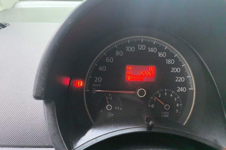 Used Volkswagen Beetle 2010 1.8T BlackOrange Luxury Edition Odometer Close Up