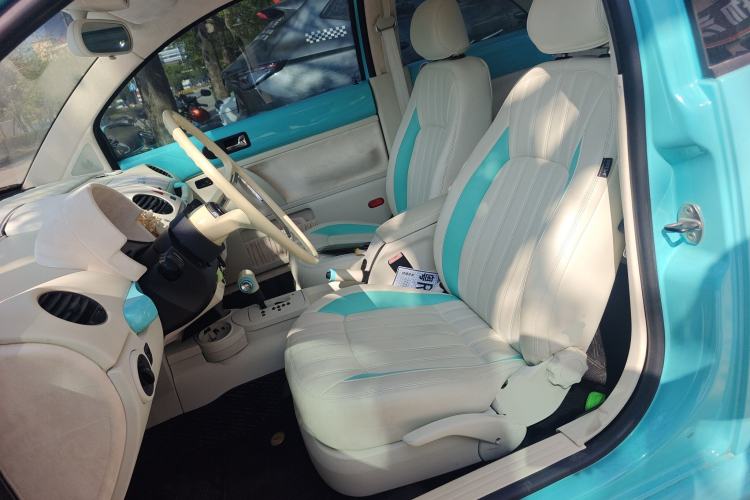 Used Volkswagen Beetle 2010 1.6 AT Left Front Seat