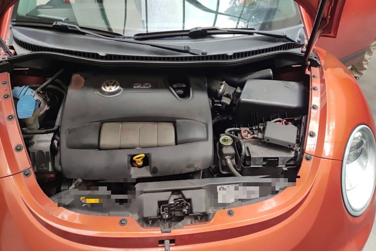 Used Volkswagen Beetle 2010 2.0 BlackOrange Comfort Edition Engine Bay