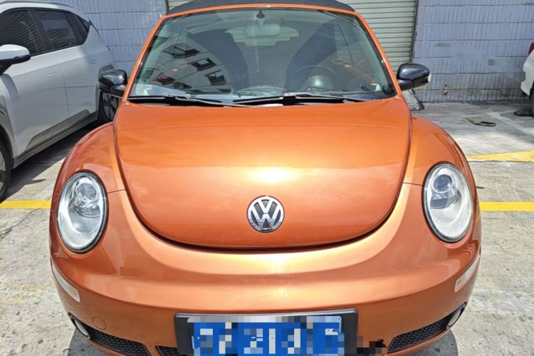 Used Volkswagen Beetle 2010 2.0 BlackOrange Convertible Luxury Edition Front