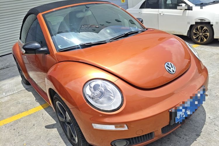 Used Volkswagen Beetle 2010 2.0 BlackOrange Convertible Luxury Edition Front Right 45 Deg