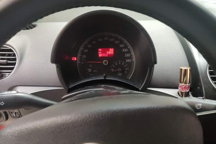 Used Volkswagen Beetle 2010 2.0 BlackOrange Comfort Edition Instrument Cluster