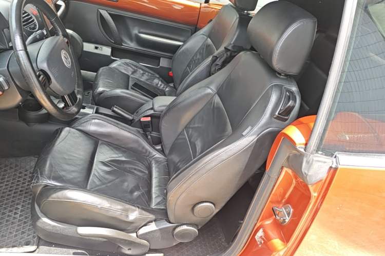 Used Volkswagen Beetle 2010 2.0 BlackOrange Convertible Luxury Edition Left Front Seat