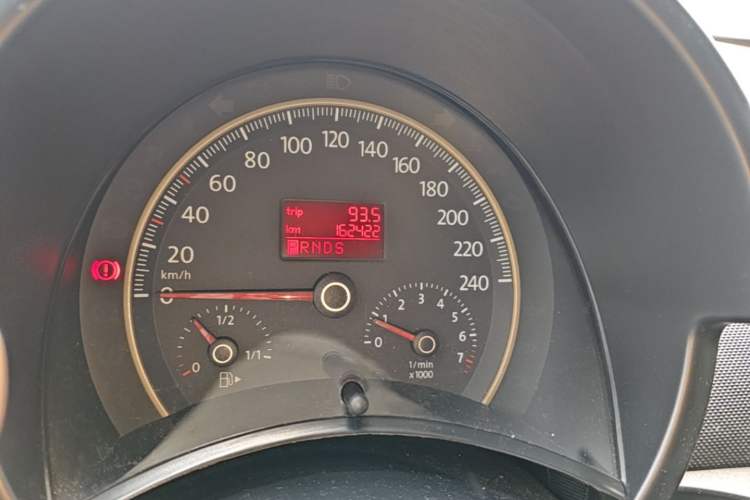 Used Volkswagen Beetle 2010 2.0 BlackOrange Convertible Luxury Edition Odometer Close Up