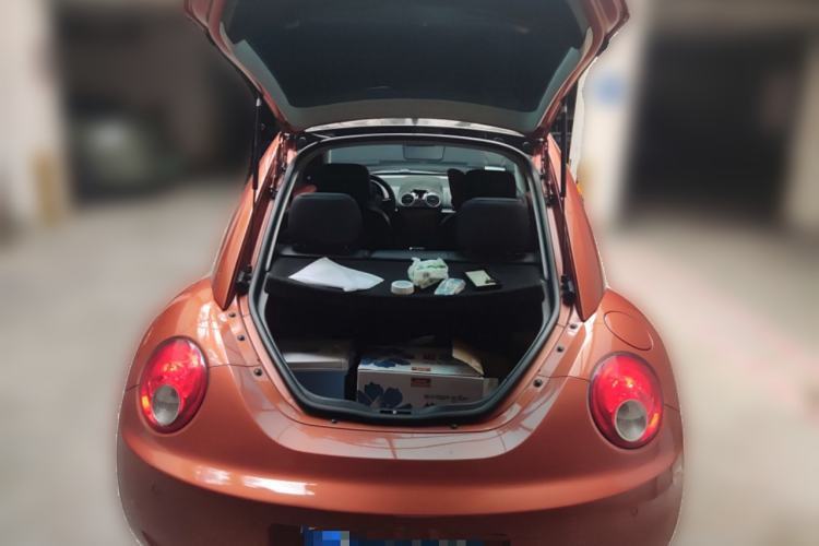 Used Volkswagen Beetle 2010 2.0 BlackOrange Comfort Edition Trunk