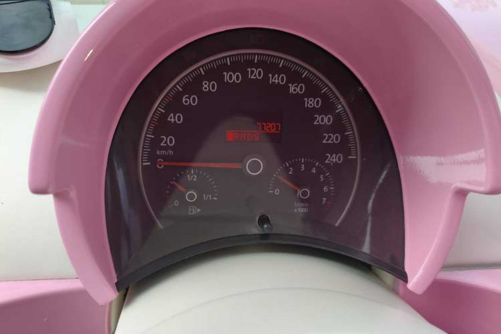 Used Volkswagen Beetle 2010 2.0 BlackOrange Convertible Luxury Edition Instrument Cluster