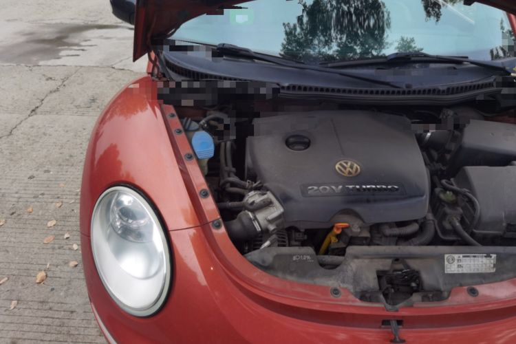 Used Volkswagen Beetle 2010 1.8T BlackOrange Luxury Edition Engine Bay Right