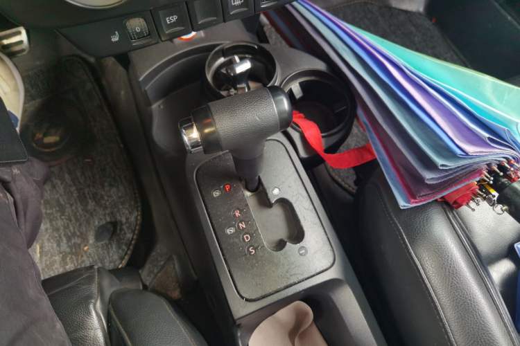 Used Volkswagen Beetle 2010 1.8T BlackOrange Luxury Edition Gear Lever