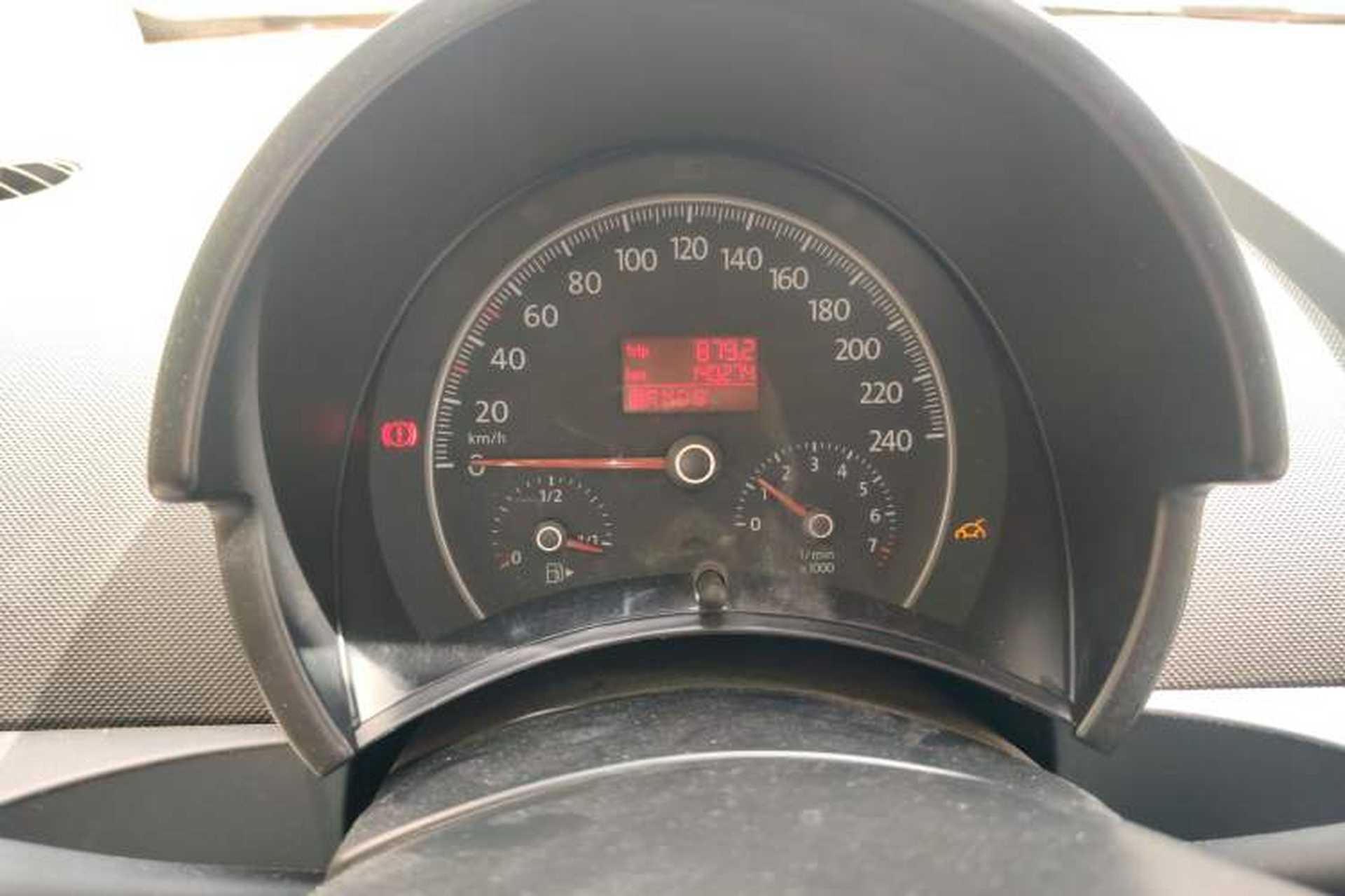 Used Volkswagen Beetle 2010 1.8T BlackOrange Luxury Edition Instrument Cluster
