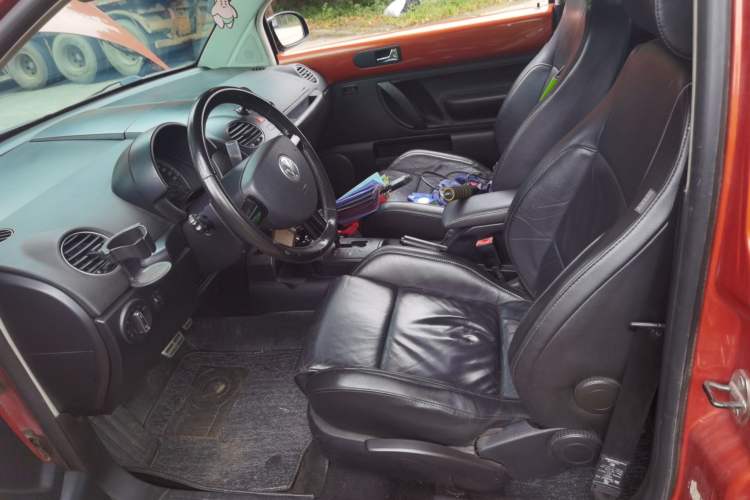 Used Volkswagen Beetle 2010 1.8T BlackOrange Luxury Edition Left Front Seat