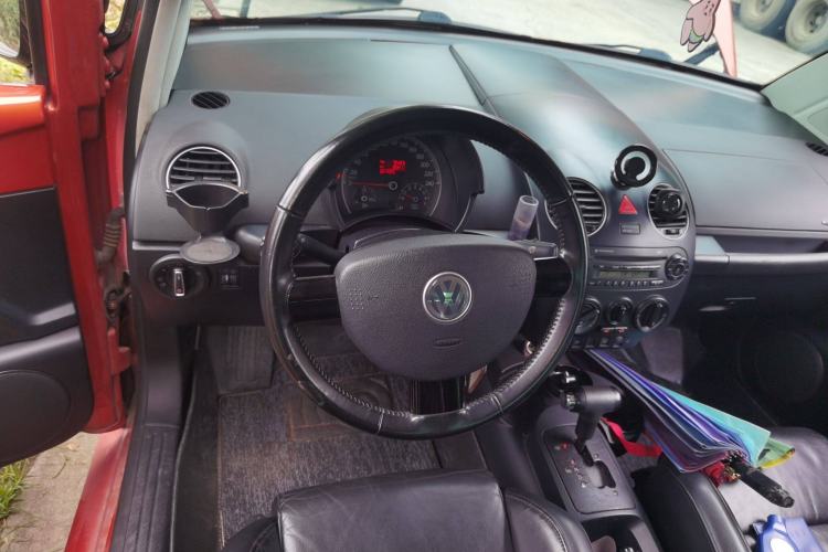 Used Volkswagen Beetle 2010 1.8T BlackOrange Luxury Edition Steering Wheel