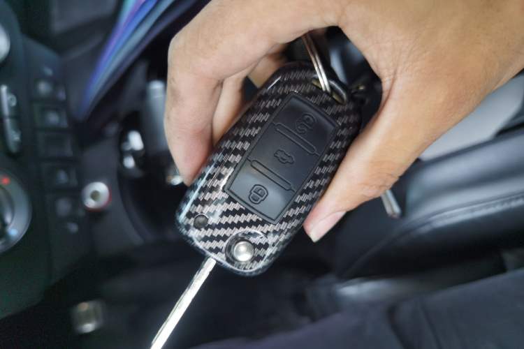 Used Volkswagen Beetle 2010 1.8T BlackOrange Luxury Edition Vehicle Key