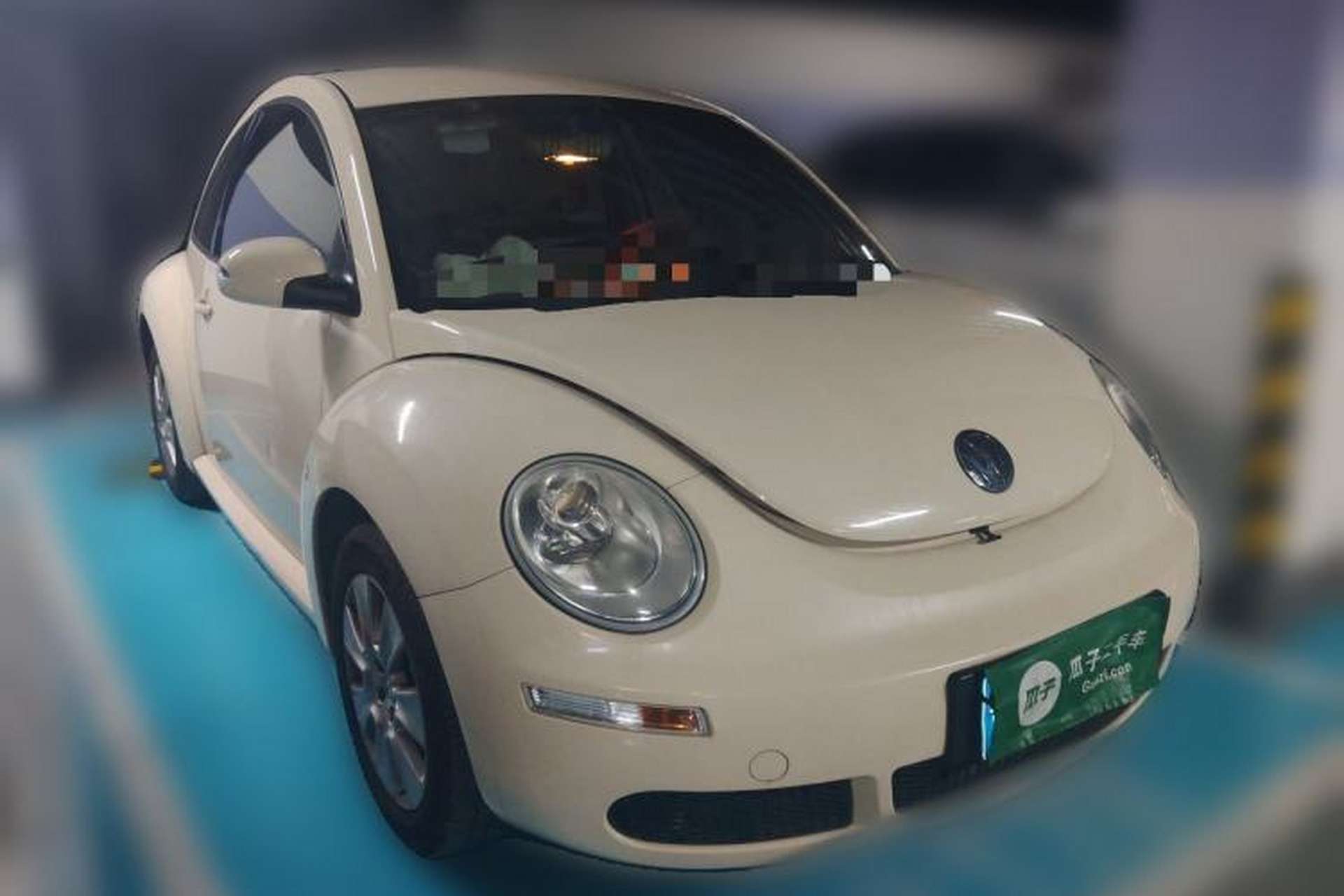 Used Volkswagen Beetle 2010 1.6 AT Front Right 45 Deg