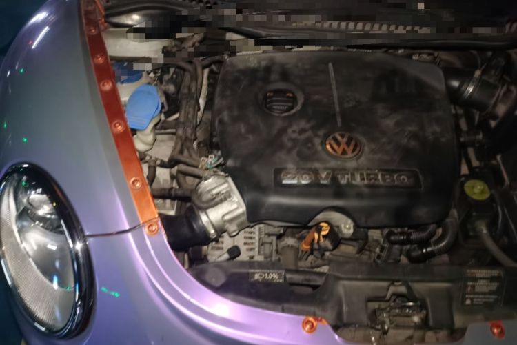 Used Volkswagen Beetle 2010 1.8T BlackOrange Luxury Edition Engine Bay Right