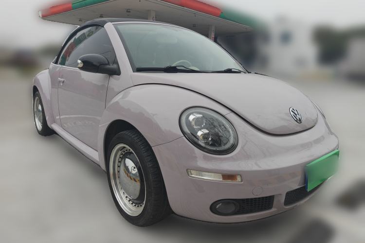 Used Volkswagen Beetle 2010 2.0 BlackOrange Convertible Luxury Edition Front Right 45 Deg