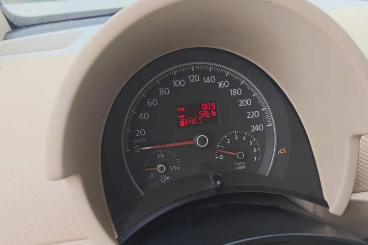 Used Volkswagen Beetle 2010 2.0 BlackOrange Convertible Luxury Edition Odometer Close Up