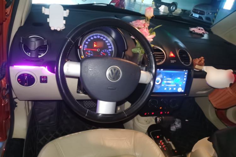 Used Volkswagen Beetle 2010 1.8T BlackOrange Luxury Edition Steering Wheel