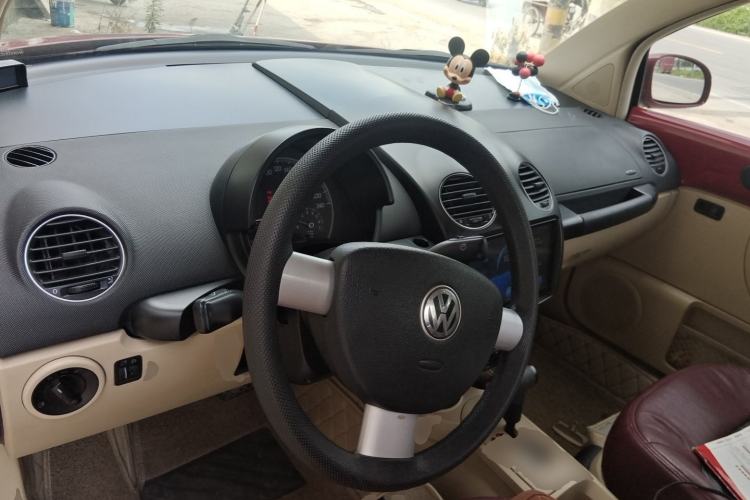 Used Volkswagen Beetle 2010 1.6 AT Center Console