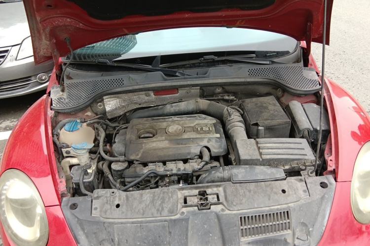 Used Volkswagen Beetle 2010 2.0 BlackOrange Luxury Edition Engine Bay