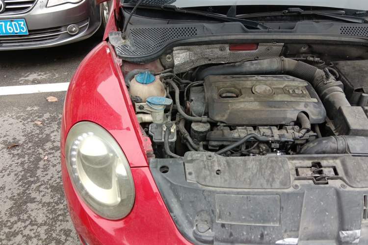 Used Volkswagen Beetle 2010 2.0 BlackOrange Luxury Edition Engine Bay Right
