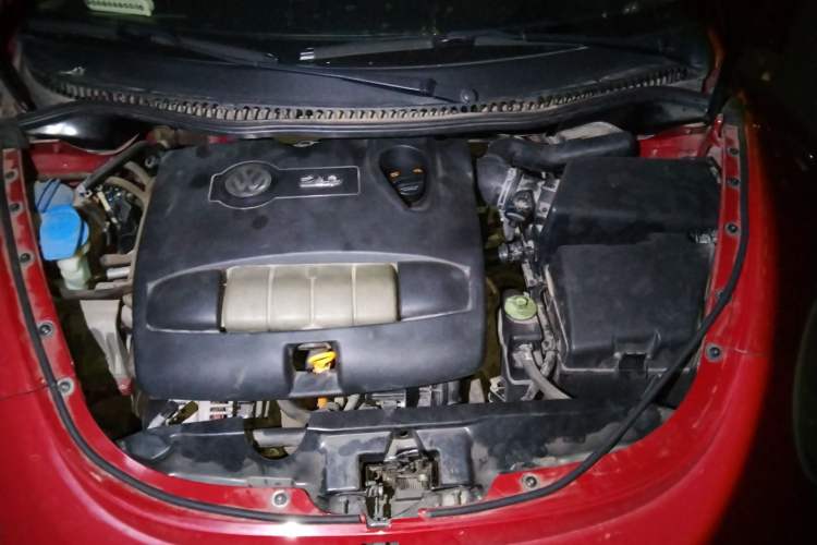 Used Volkswagen Beetle 2010 2.0 BlackOrange Comfort Edition Engine Bay