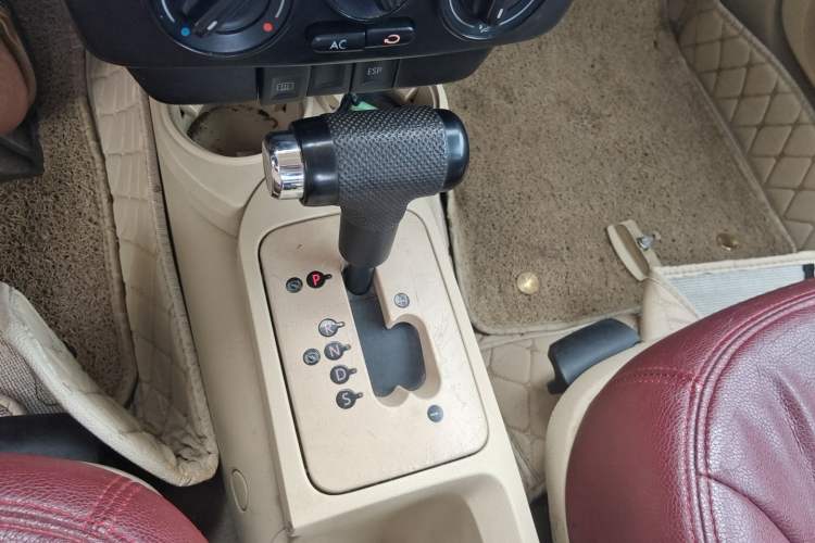 Used Volkswagen Beetle 2010 1.6 AT Gear Lever