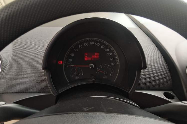 Used Volkswagen Beetle 2010 1.6 AT Instrument Cluster