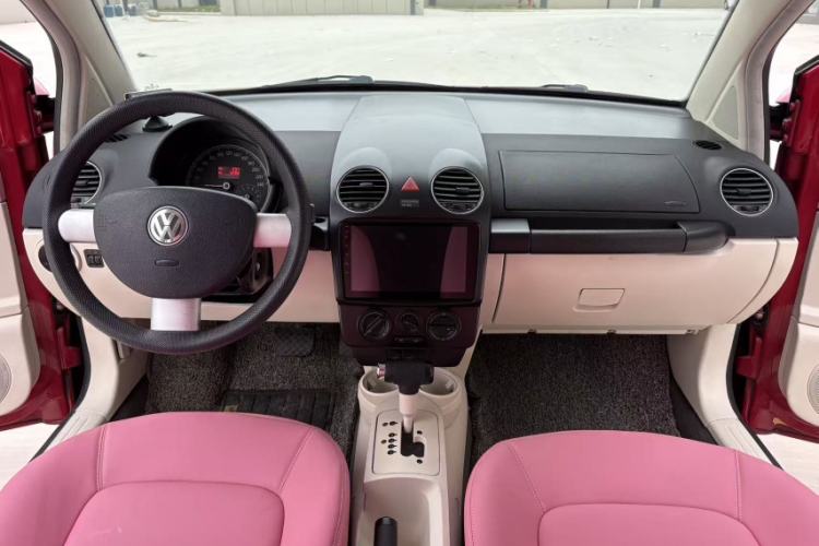 Used Volkswagen Beetle 2010 1.6 AT Instrument Cluster
