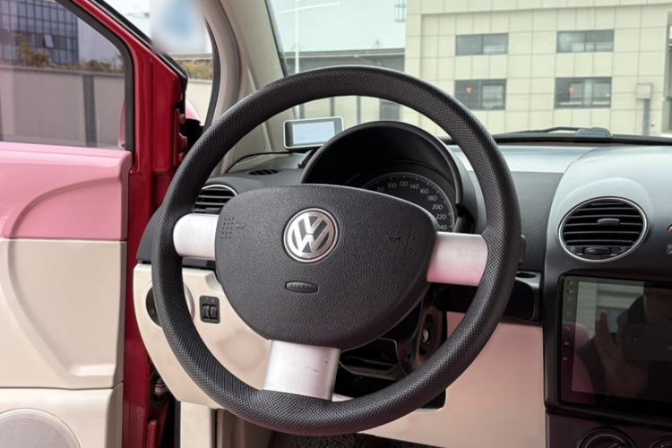 Used Volkswagen Beetle 2010 1.6 AT Interior 1