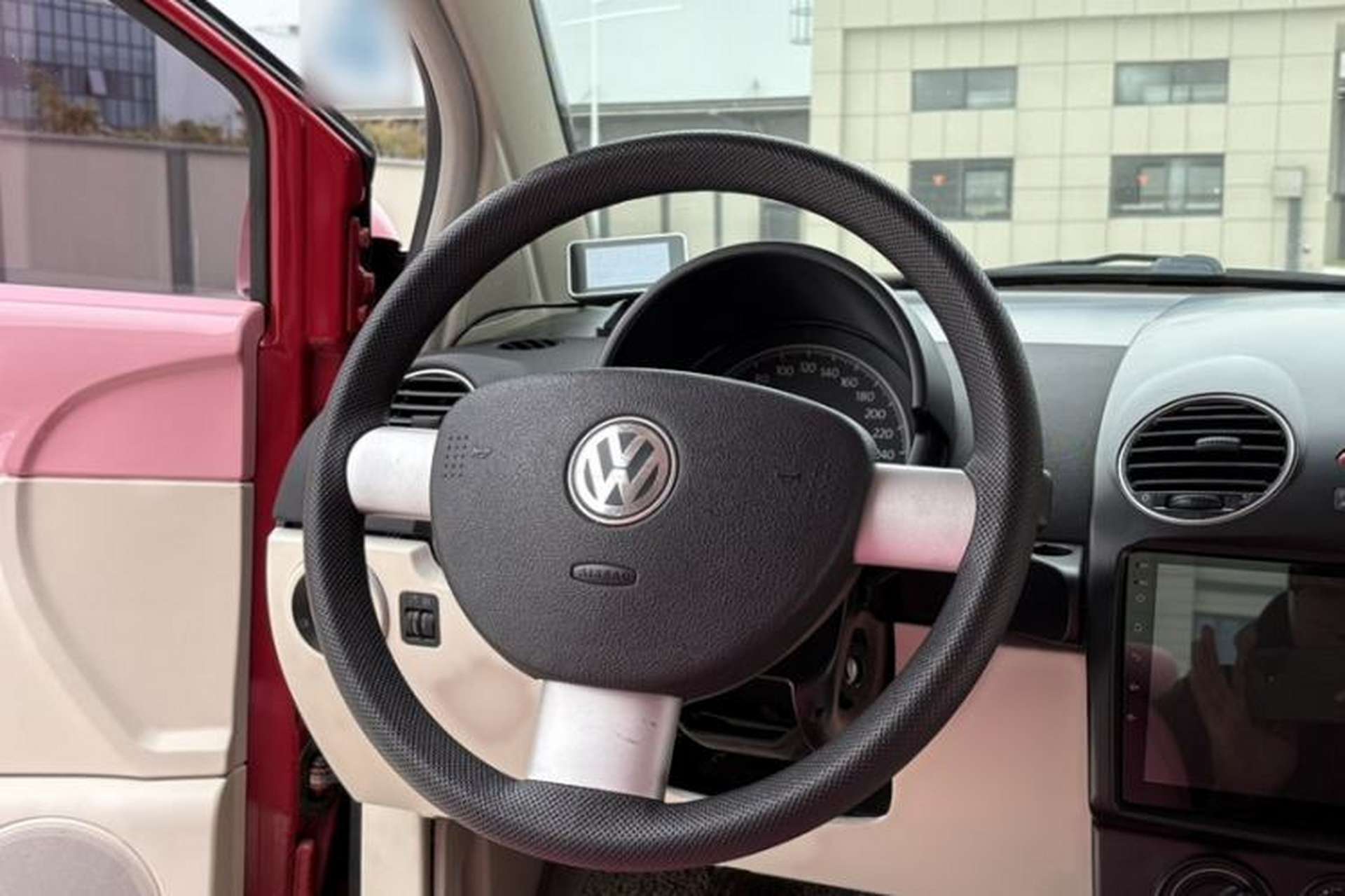 Used Volkswagen Beetle 2010 1.6 AT Interior 1