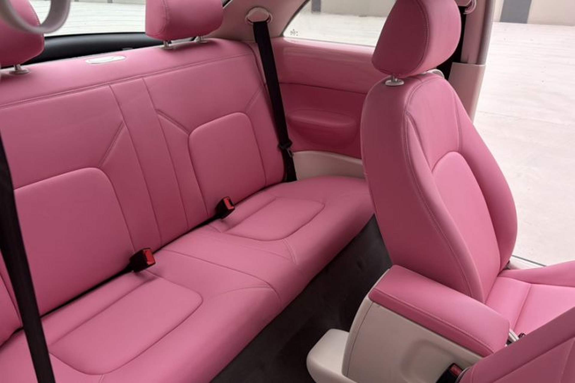 Used Volkswagen Beetle 2010 1.6 AT Interior 9
