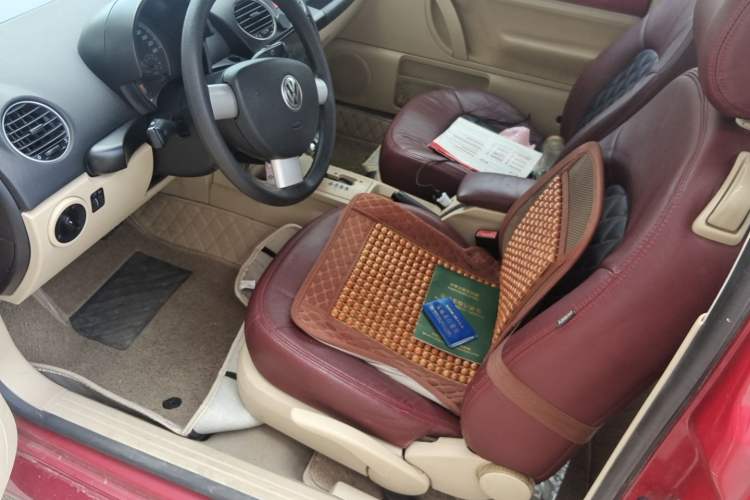 Used Volkswagen Beetle 2010 1.6 AT Left Front Seat