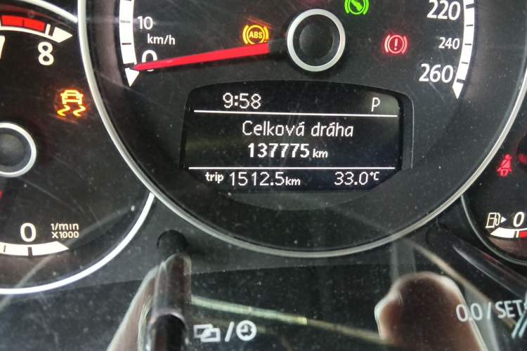Used Volkswagen Beetle 2010 2.0 BlackOrange Luxury Edition Odometer Close Up
