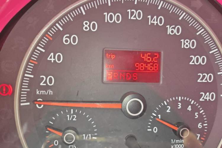 Used Volkswagen Beetle 2010 2.0 BlackOrange Convertible Luxury Edition Odometer Close Up