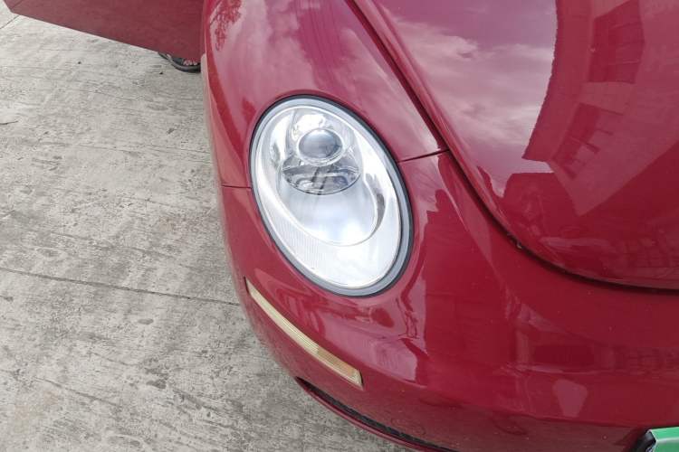 Used Volkswagen Beetle 2010 1.6 AT Right Front Headlight