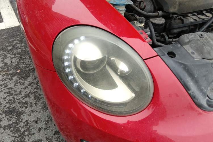Used Volkswagen Beetle 2010 2.0 BlackOrange Luxury Edition Right Front Headlight